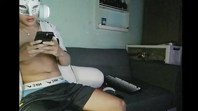 boyhigh1997 Show Webcam