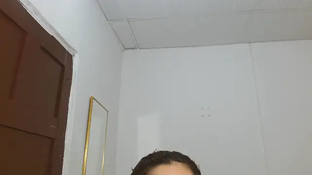 Živý XXX chat Thalian