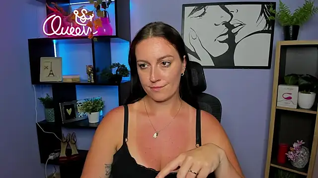 FUN_AMI Adlı Modelin Canlı XXX Sohbeti