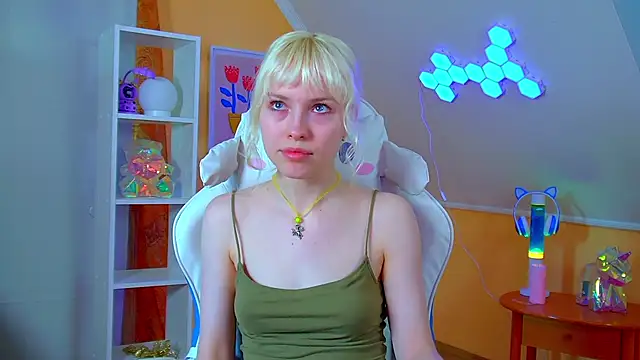 HannahHollis: онлайн-секс-чат