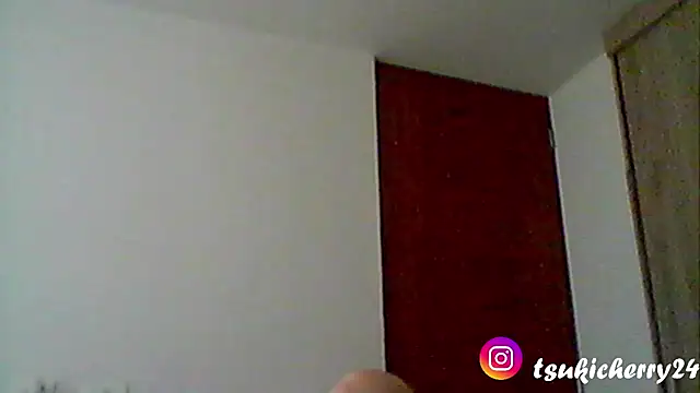 Chat XXX en directo de TsukiCherry