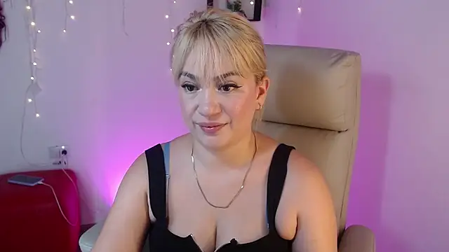 Carolina_2403 Chat XXX in diretta