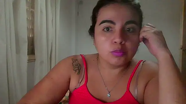 Онлайн чат XXX Betty_Cole
