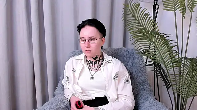 LeonOsbey élő XXX-chatje