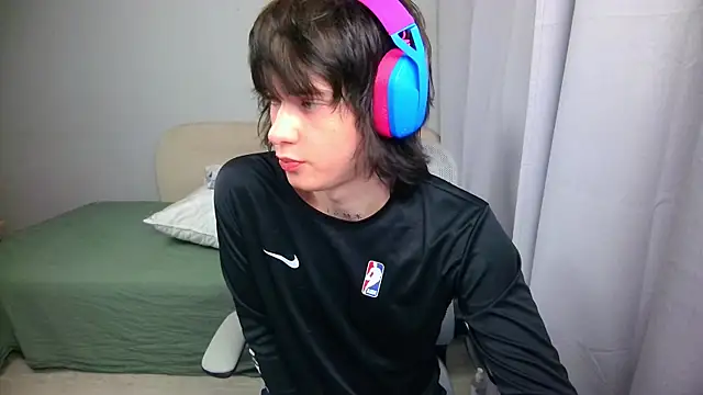 LeonBoykisser Pertunjukan Webcam