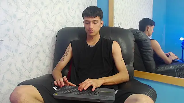 Lean_Portman Шоу с уебкамера