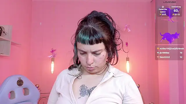 צ'אט XXX בשידור חי של _sofia_smth_xx