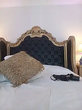 AdelinaVans Chat XXX in diretta
