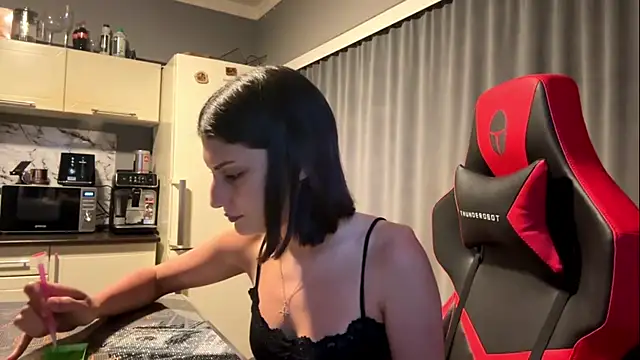 MichelleNicolee Chat XXX in diretta