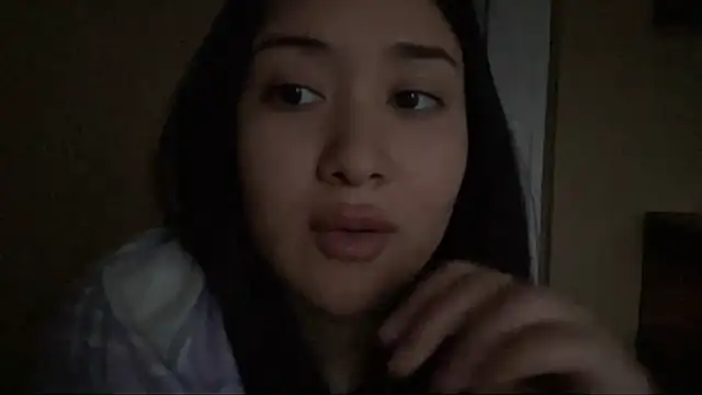 YourMiIa's Live XXX Chat