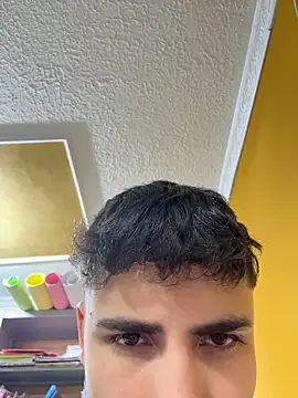 AdrianRinaldi Webcam Show