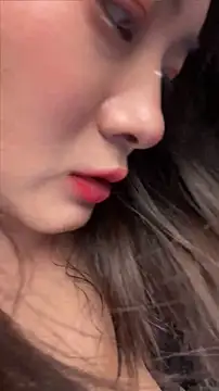 XXX chat uživo modela mo-mo-69