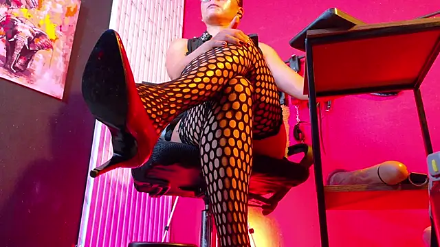 MistressSlut1 – webcam-show