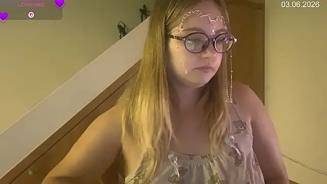 JacyWinslat élő XXX-chatje