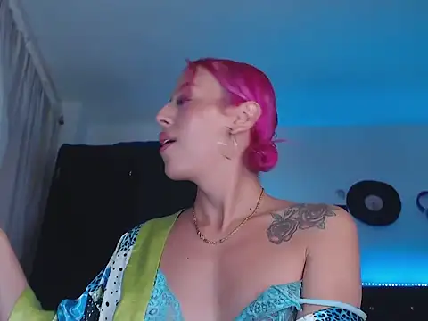 Cici_JuicyBign Webbikameraesitys