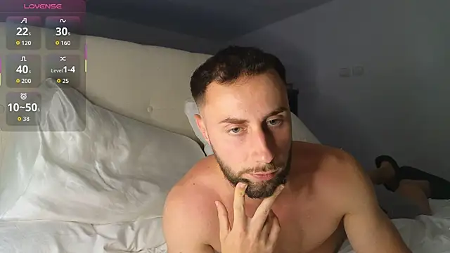 RyanStorm_ élő XXX-chatje