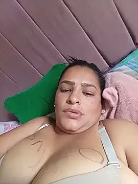 hugeboobs_zafiro: онлайн-секс-чат