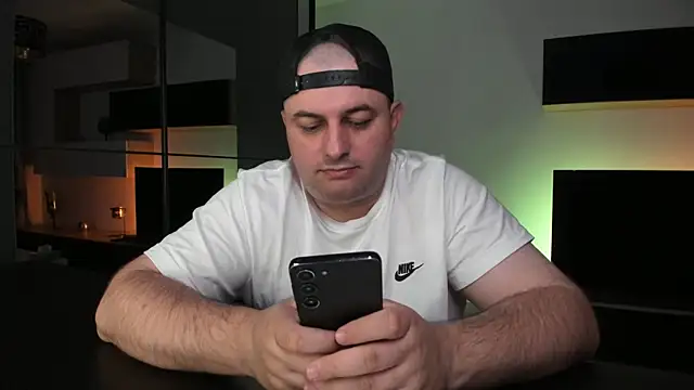 Chat +18 de DravenPeak ao vivo
