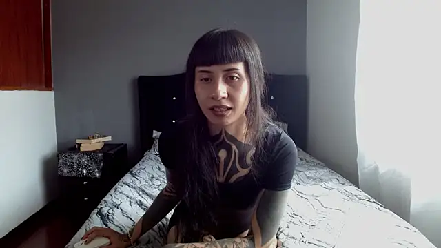 Emilia_1995 라이브 XXX 채팅