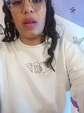 دردشة Alexahot_1997 الجنسية المباشرة