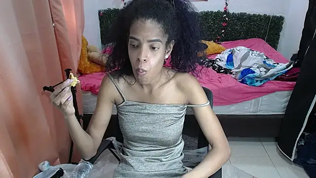 thianahorny's Webcam Show