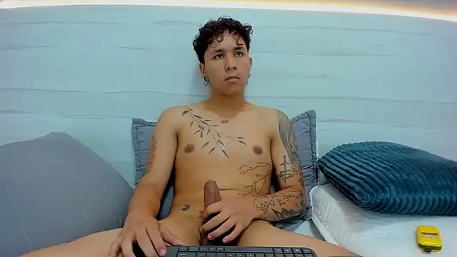 Liam__fox Show in webcam
