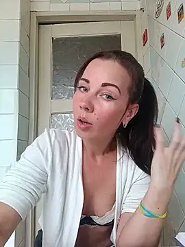 Adeline3302 Webcam-Show