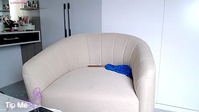 Hanako_love Pertunjukan Webcam