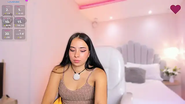 Aishellyng18_ élő XXX-chatje