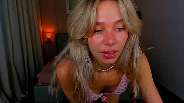 LuluAlis' Live XXX Chat