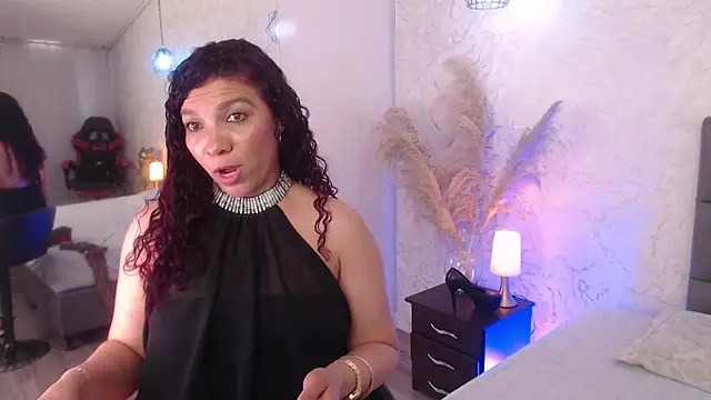 Serena_Houstonn XXX чат на живо