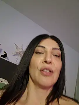 Chatroom XXX en direct de AryaSummersReal