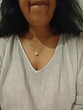 NakedMILFx Live XXX Chat