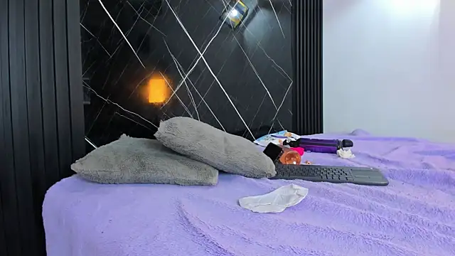 XXX chat uživo modela AriaBelle