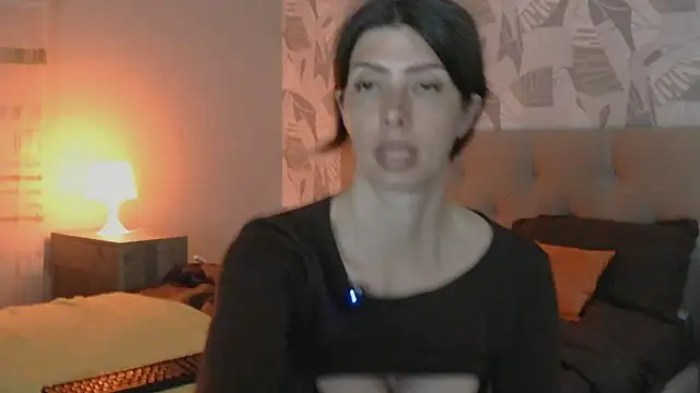 WhiteQueen888: απευθείας συνομιλία ΧΧΧ