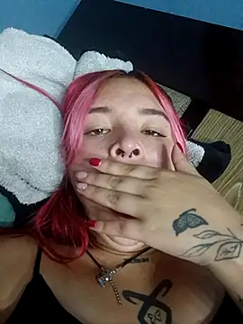 Arianna_01: διαδικτυακό σόου στην κάμερα