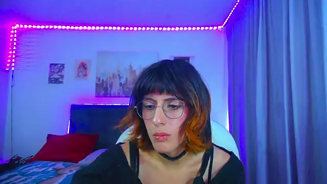 Show modela goth_minerva na web-kameri