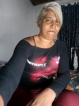Goodgirlsue_77's Live XXX Chat