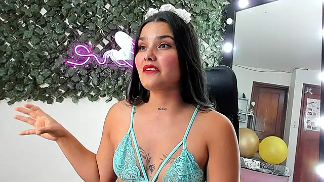 XXX chat uživo modela DestinyHills