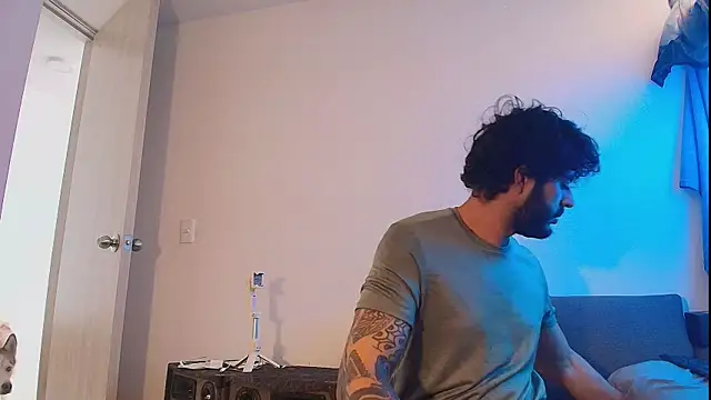 Chat XXX en directo de thomas_gun