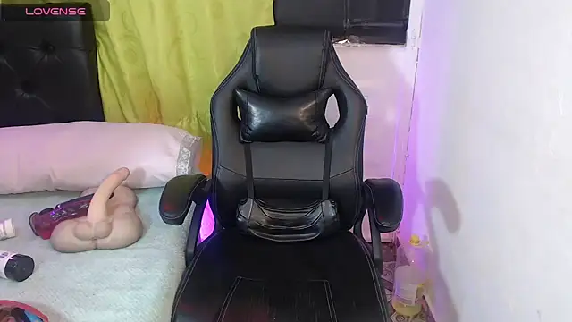 Онлайн чат XXX KrystalAdams