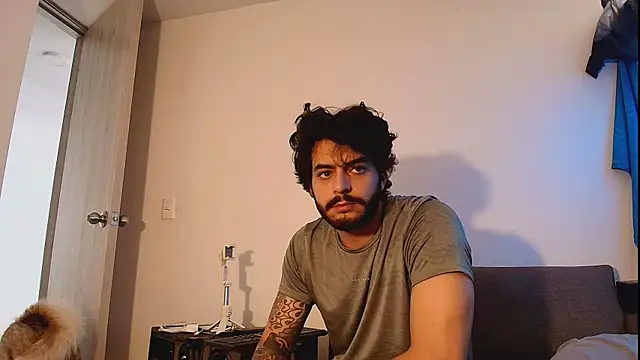 thomas_gun Live XXX-Chat