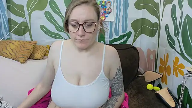 Chat +18 de millie_rose_xo ao vivo