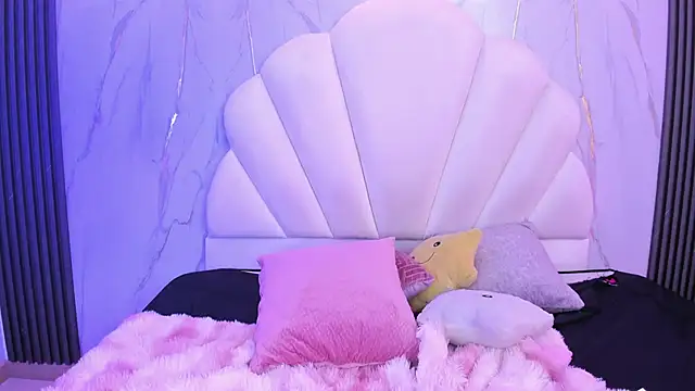 AliiceWonderland_ XXX чат на живо