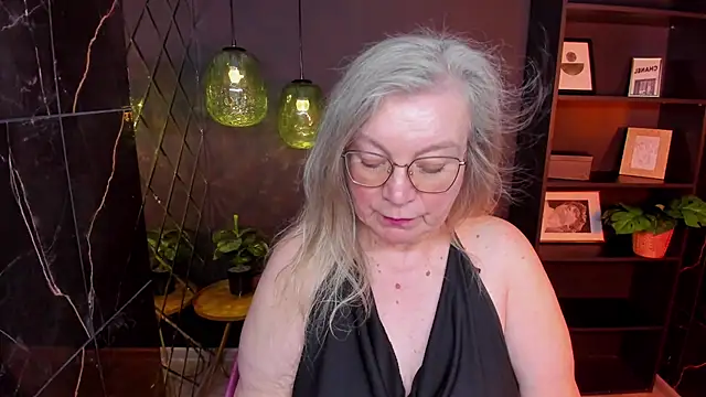 NataliMellow Chat XXX in diretta
