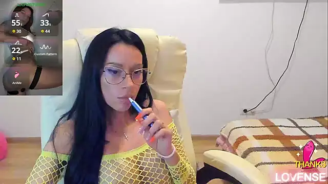 kissnicol32: απευθείας συνομιλία ΧΧΧ