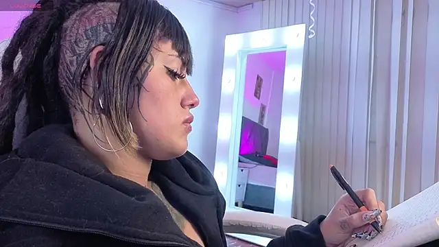 _sharlotte777 Live XXX-chat