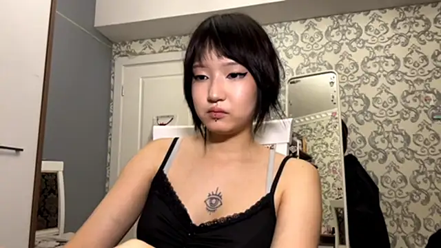 neonami Chat XXX in diretta