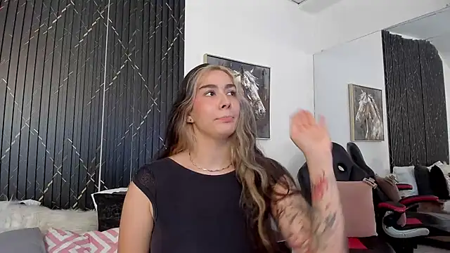 צ'אט XXX בשידור חי של Bonnie_Rider