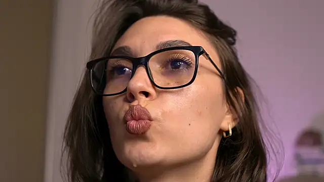Mona_Lisss' Live XXX Chat